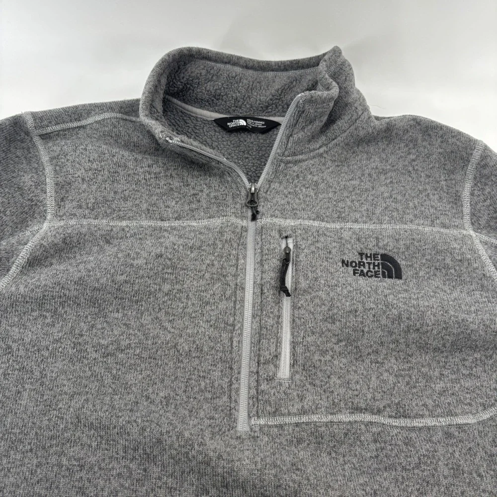 The North Face Gordon Lyons Quarter Zip Mens Large Grey Sweater Knit Fleece